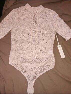Iris Basic Lace High-Neck Bodysuit in Light Pink